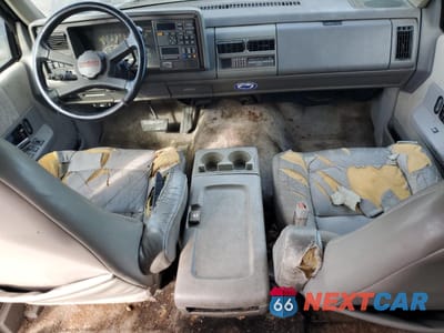 Zdjęcie 8 z 13 samochodu: 1994 CHEVROLET SUBURBAN C1500 VIN:1GNEC16K6RJ442470 - miniatura