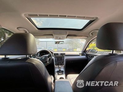 Zdjęcie 9 z 15 samochodu: 2019 VOLKSWAGEN PASSAT WOLFSBURG VIN:1VWLA7A35KC005074 - miniatura