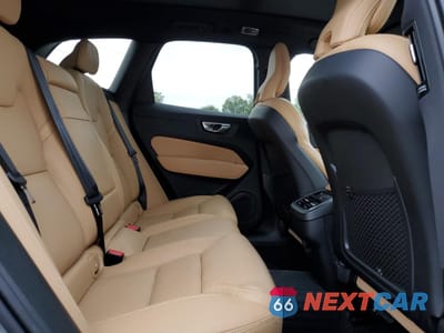 Zdjęcie 11 z 16 samochodu: 2021 VOLVO XC60 T6 INSCRIPTION VIN:YV4A22RL2M1749709 - miniatura