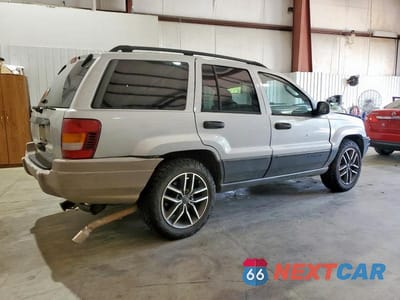 Trzecie zdjęcie samochodu z tyłu: 2004 JEEP GRAND CHEROKEE LAREDO VIN:1J4GX48S34C242206 - miniatura