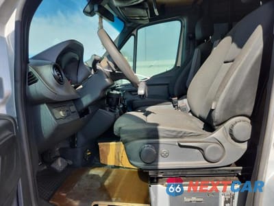 Zdjęcie 7 z 12 samochodu: 2019 MERCEDES-BENZ C2500 SPRINTER RECREATIONAL VEHICLE VIN:WD4PF1CD2KP187906 - miniatura