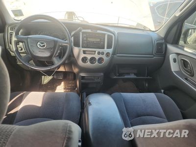 Zdjęcie 8 z 13 samochodu: 2003 MAZDA TRIBUTE LX VIN:4F2YZ94183KM07475 - miniatura