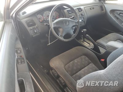 Zdjęcie 8 z 14 samochodu: 2002 HONDA ACCORD LX VIN:1HGCG32662A026127 - miniatura