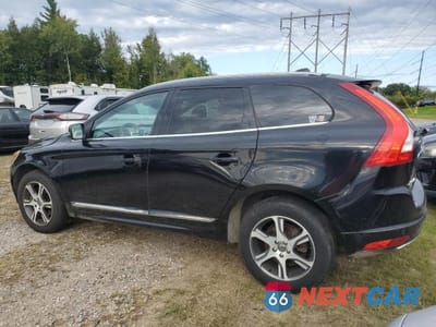 Trzecie zdjęcie samochodu z tyłu: 2015 VOLVO XC60 T6 PREMIER VIN:YV4902RK9F2763135 - miniatura