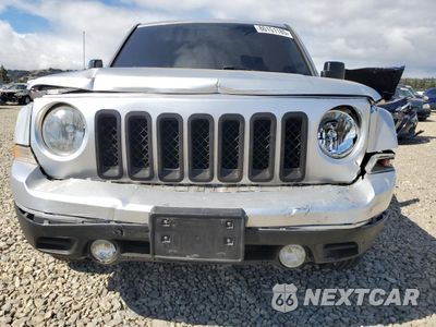 Piąte zdjęcie samochodu w środku: 2013 JEEP PATRIOT LATITUDE VIN:1C4NJPFA6DD182894 - miniatura