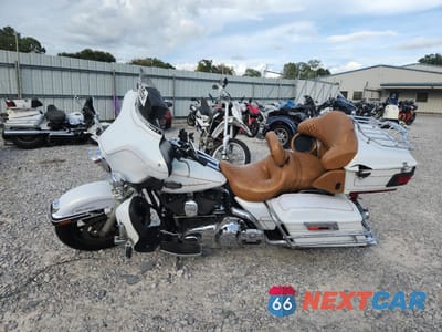 Trzecie zdjęcie samochodu z tyłu: 2008 HARLEY-DAVIDSON FLHTCUI VIN:1HD1FC4128Y696279 - miniatura