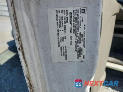 Zdjęcie 13 z 13 samochodu: 2001 CHEVROLET EXPRESS G1500 VIN:1GCFG15W211122220 - miniatura