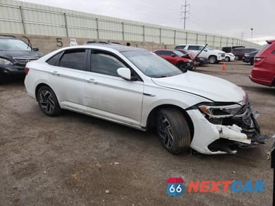 Czwarte zdjęcie samochodu z boku: 2024 VOLKSWAGEN JETTA SEL VIN:3VWGM7BU9RM085679 - miniatura