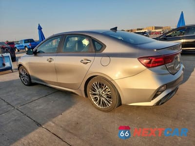 Drugie zdjęcie samochodu z przodu: 2022 KIA FORTE GT LINE VIN:3KPF54AD3NE451152 - miniatura