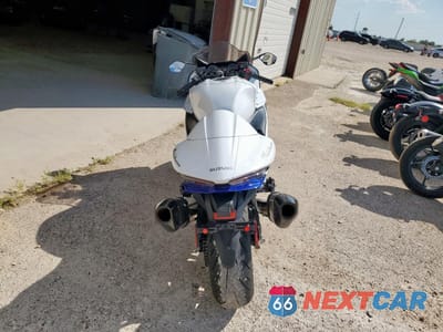 Czwarte zdjęcie samochodu z boku: 2023 SUZUKI GSX1300 RR VIN:JS1EJ11B2P7100850 - miniatura