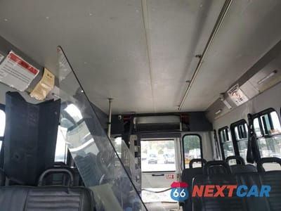 Zdjęcie 6 z 10 samochodu: 2016 FORD E450 SHUTTLE BUS VIN:1FDFE4FS4GDC33597 - miniatura