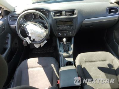 Zdjęcie 8 z 14 samochodu: 2015 VOLKSWAGEN JETTA SE VIN:3VWD17AJ2FM317490 - miniatura
