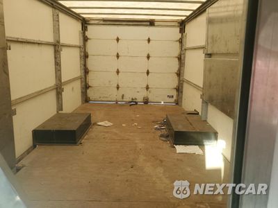 Zdjęcie 10 z 13 samochodu: 2018 FORD E-350 - BOX TRUCK VIN:1FDWE3F64JDC37668 - miniatura
