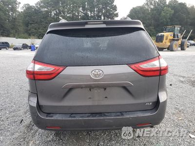Zdjęcie 6 z 16 samochodu: 2017 TOYOTA SIENNA XLE VIN:5TDYZ3DC2HS895014 - miniatura