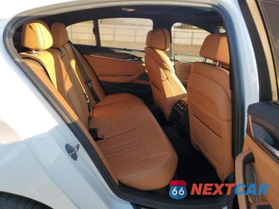 Zdjęcie 10 z 12 samochodu: 2019 BMW M550XI VIN:WBAJB9C51KB464929 - miniatura