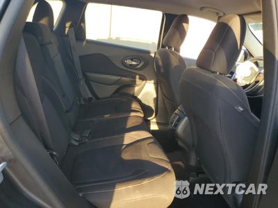 Zdjęcie 11 z 15 samochodu: 2016 JEEP CHEROKEE LATITUDE VIN:1C4PJMCS9GW172731 - miniatura