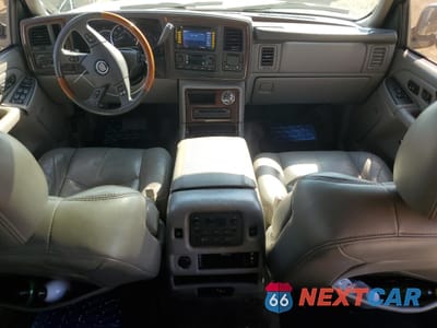 Zdjęcie 8 z 12 samochodu: 2004 CADILLAC ESCALADE LUXURY VIN:1GYEK63NX4R109202 - miniatura