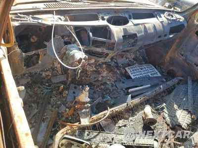 Zdjęcie 8 z 11 samochodu: 1986 CHEVROLET C10 VIN:1GCDC14H6GF365210 - miniatura