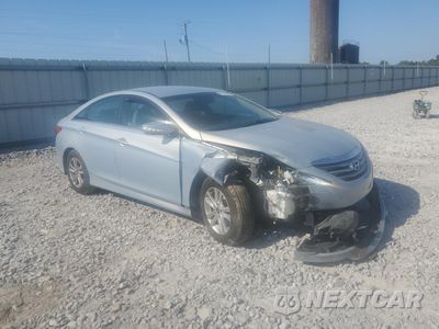 Czwarte zdjęcie samochodu z boku: 2014 HYUNDAI SONATA GLS VIN:5NPEB4AC5EH811318 - miniatura