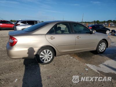 Trzecie zdjęcie samochodu z tyłu: 2002 TOYOTA CAMRY LE VIN:4T1BE32K52U586308 - miniatura