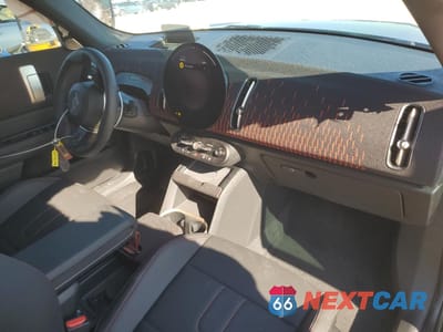 Zdjęcie 8 z 15 samochodu: 2025 MINI COUNTRYMAN JCW ALL4 VIN:WMZ33GA07S7S71725 - miniatura