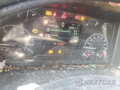 Zdjęcie 8 z 10 samochodu: 2022 VOLVO VNL SEMI TRUCK VIN:4V4NC9EH0NN290836 - miniatura