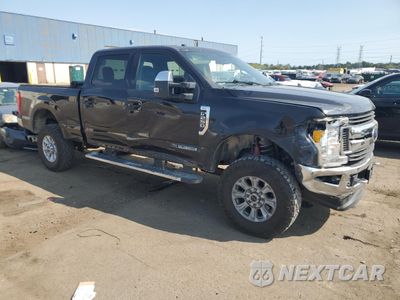 Czwarte zdjęcie samochodu z boku: 2017 FORD F250 SUPER DUTY VIN:1FT7W2BT4HEE67159 - miniatura