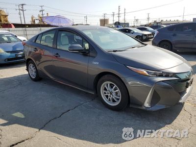 Czwarte zdjęcie samochodu z boku: 2017 TOYOTA PRIUS PRIME VIN:JTDKARFP9H3003844 - miniatura
