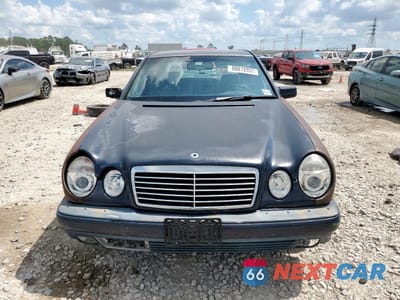 Piąte zdjęcie samochodu w środku: 1997 MERCEDES-BENZ E 420 VIN:WDBJF72F0VA348667 - miniatura