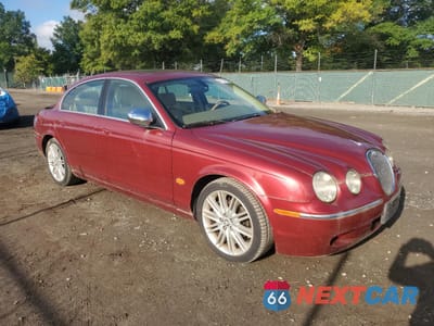 Czwarte zdjęcie samochodu z boku: 2008 JAGUAR S-TYPE VIN:SAJWA01A88FN84902 - miniatura