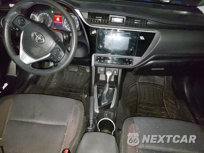 Zdjęcie 8 z 13 samochodu: 2018 TOYOTA COROLLA L VIN:5YFBURHE4JP815780 - miniatura
