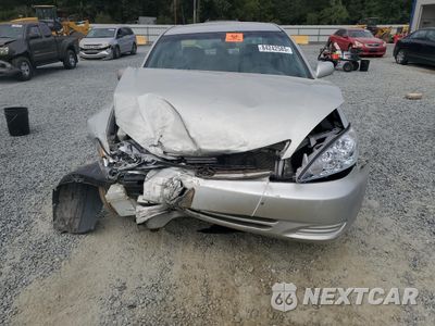 Piąte zdjęcie samochodu w środku: 2005 TOYOTA CAMRY LE VIN:4T1BE30K05U425016 - miniatura