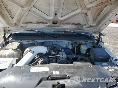 Zdjęcie 11 z 14 samochodu: 2001 CHEVROLET SILVERADO K2500 HEAVY DUTY VIN:1GCHK24101E299294 - miniatura