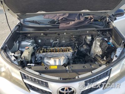 Zdjęcie 11 z 13 samochodu: 2015 TOYOTA RAV4 LE VIN:JTMZFREV6FD043810 - miniatura