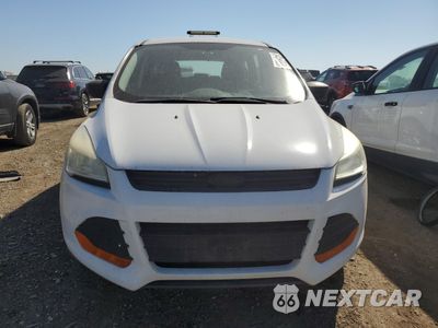 Piąte zdjęcie samochodu w środku: 2014 FORD ESCAPE S VIN:1FMCU0F71EUE14731 - miniatura