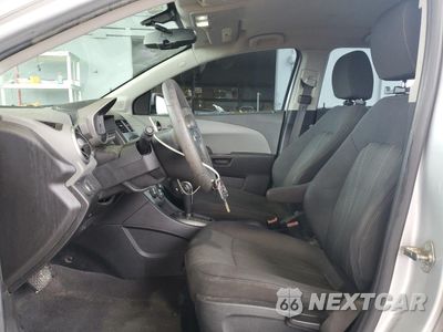 Zdjęcie 7 z 14 samochodu: 2014 CHEVROLET SONIC LT VIN:1G1JC5SH8E4165900 - miniatura