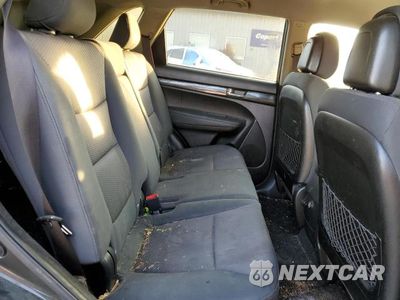 Zdjęcie 11 z 13 samochodu: 2012 KIA SORENTO BASE VIN:5XYKT3A66CG298251 - miniatura