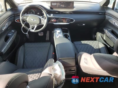 Zdjęcie 8 z 13 samochodu: 2024 GENESIS GV70 BASE VIN:5NMMCDTC8RH012674 - miniatura