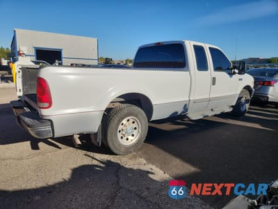 Trzecie zdjęcie samochodu z tyłu: 2000 FORD F250 SUPER DUTY VIN:1FTNX20S2YEE38872 - miniatura