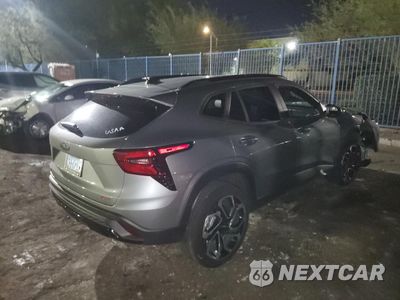 Trzecie zdjęcie samochodu z tyłu: 2025 CHEVROLET TRAX 2RS VIN:KL77LJEP8SC190940 - miniatura