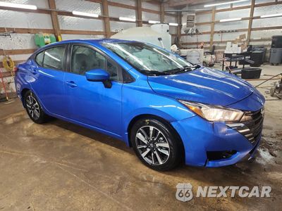 Czwarte zdjęcie samochodu z boku: 2024 NISSAN VERSA SV VIN:3N1CN8EV5RL926463 - miniatura