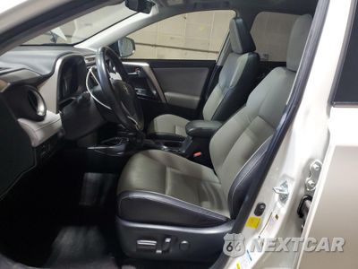 Zdjęcie 7 z 16 samochodu: 2018 TOYOTA RAV4 HV LIMITED VIN:JTMDJREV5JD240260 - miniatura