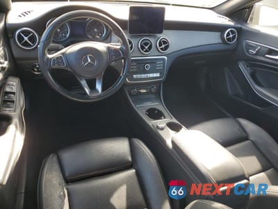Zdjęcie 8 z 12 samochodu: 2019 MERCEDES-BENZ CLA 250 4MATIC VIN:WDDSJ4GB3KN717508 - miniatura
