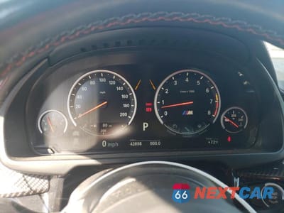 Zdjęcie 9 z 14 samochodu: 2018 BMW X6 M VIN:5YMKW8C51J0Y74606 - miniatura