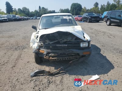 Piąte zdjęcie samochodu w środku: 1991 TOYOTA PICKUP 1/2 TON SHORT WHEELBASE VIN:JT4RN81AXM0064230 - miniatura