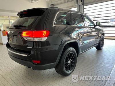 Czwarte zdjęcie samochodu z boku: 2017 JEEP GRAND CHEROKEE LIMITED VIN:1C4RJFBGXHC861214 - miniatura