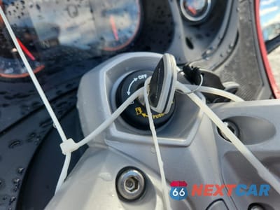 Zdjęcie 8 z 9 samochodu: 2012 CAN-AM SPYDER ROADSTER RTS VIN:2BXJBHC18CV000847 - miniatura