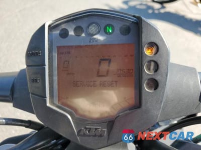 Zdjęcie 7 z 8 samochodu: 2021 KTM 200 DUKE VIN:MD2JPC404MC051334 - miniatura