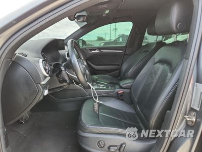 Piąte zdjęcie samochodu w środku: 2018 AUDI A3 PREMIUM VIN:WAUAUGFF0J1072175 - miniatura
