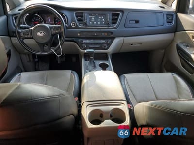 Zdjęcie 8 z 13 samochodu: 2020 KIA SEDONA LX VIN:KNDMB5C19L6646992 - miniatura